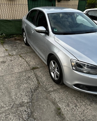 Volkswagen Jetta cena 29500 przebieg: 156000, rok produkcji 2013 z Łosice małe 37